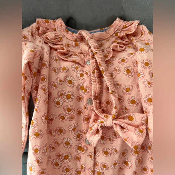 ❤️Host Pick💞 7 For All Mankind 6-9 months baby girl cotton footies set - Picture 3 of 7